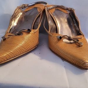 A. Marinelli Women's low heel